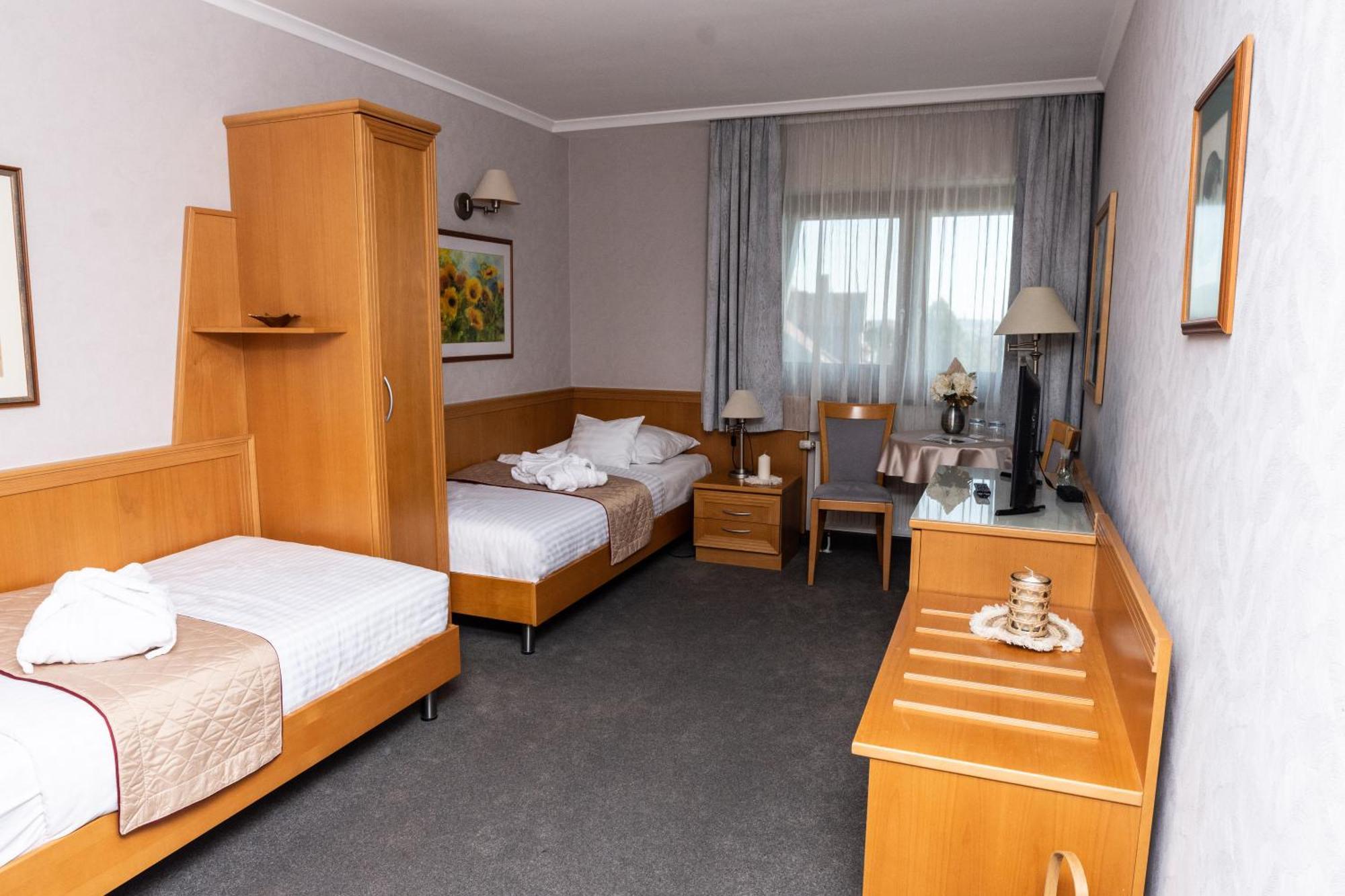 Rosengarten Hotel&restaurant 3* Sopron